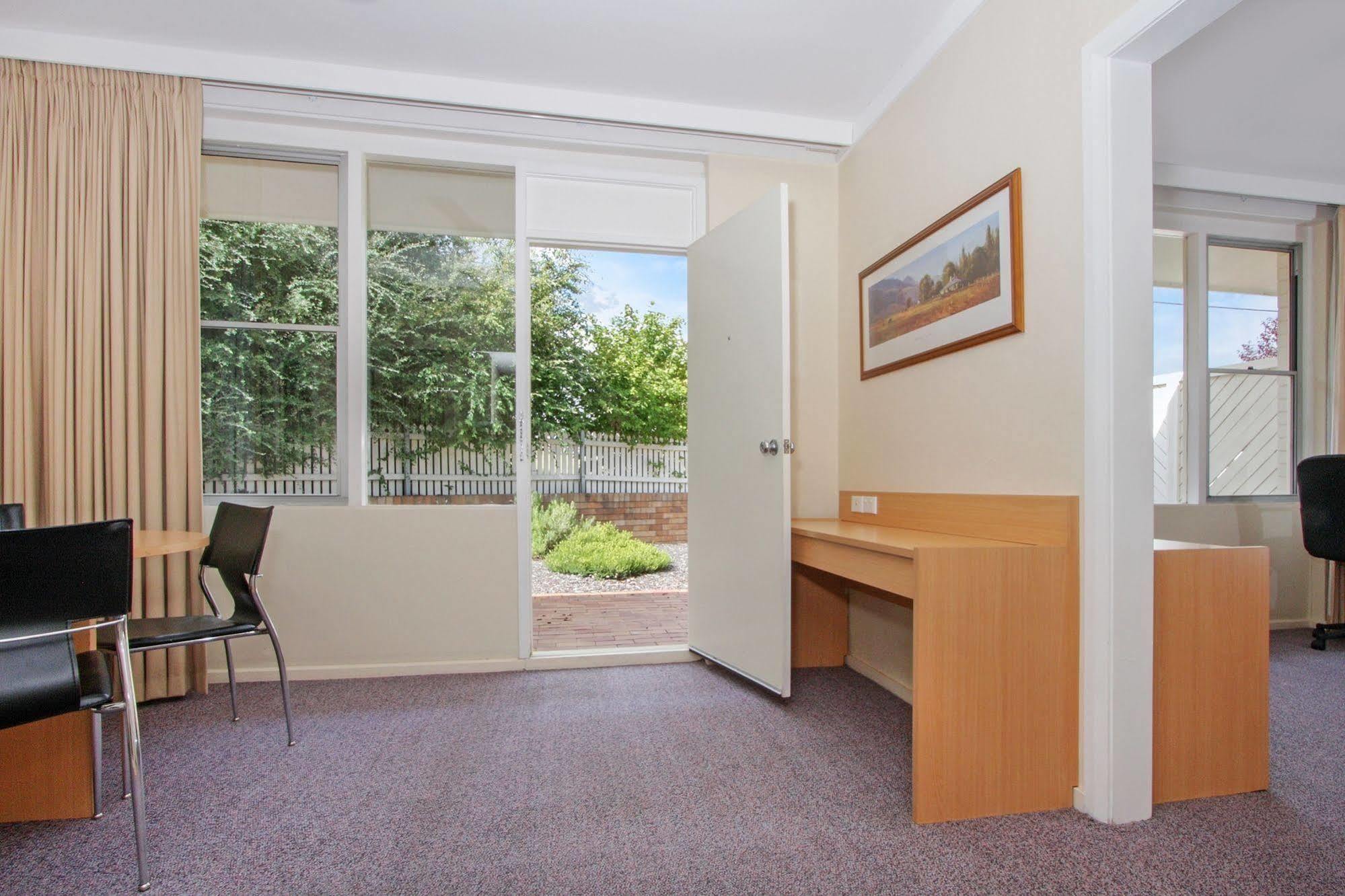 Redhill Cooma Motor Inn Exterior foto